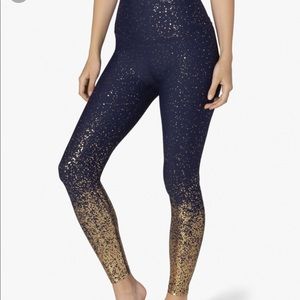 Beyond Yoga Alloy Ombré Legging in Navy & Gold